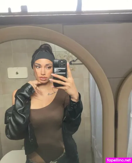 Miss Veronica OnlyFans Thumbnail #mNUq7NXwQs