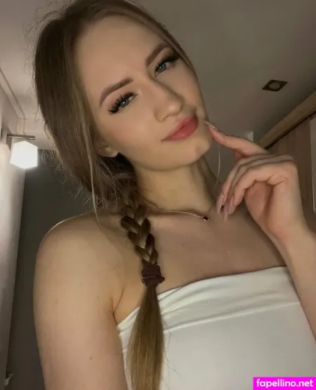 Missameliaquinn OnlyFans Thumbnail #NnEkwW9KOc