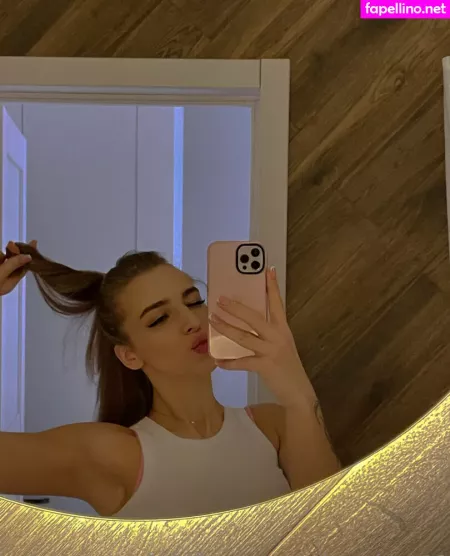Missashley19 OnlyFans Thumbnail #VpypHGZN3N