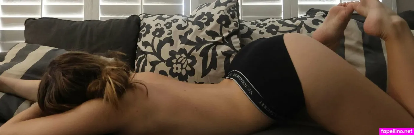 Missbarefootbunny18 OnlyFans Thumbnail #KUcr3mMozC