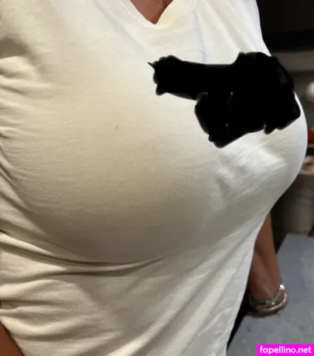 Missbigones OnlyFans Thumbnail #l0WX47kBra