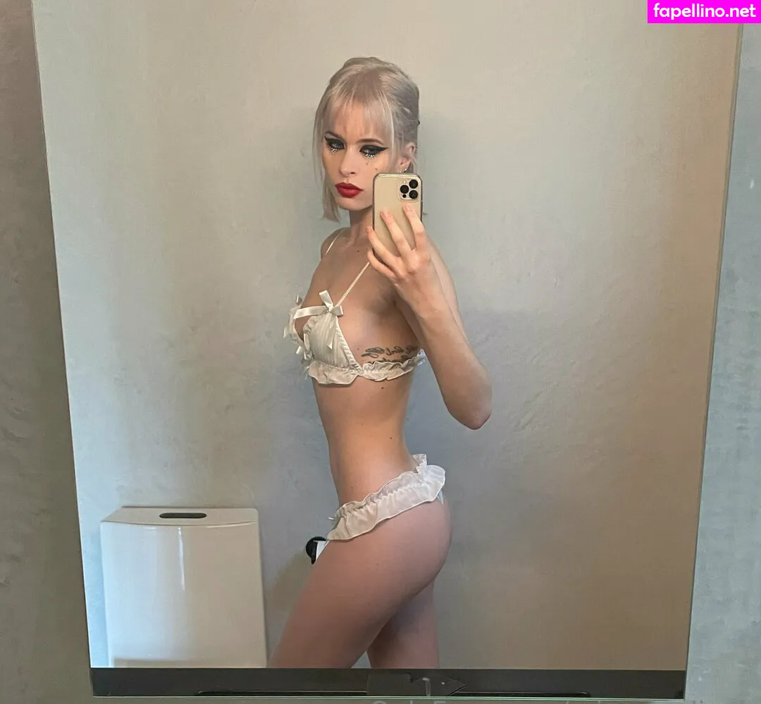 misscarolinab Nude Leaked OnlyFans Photo #4Er9lMglkD