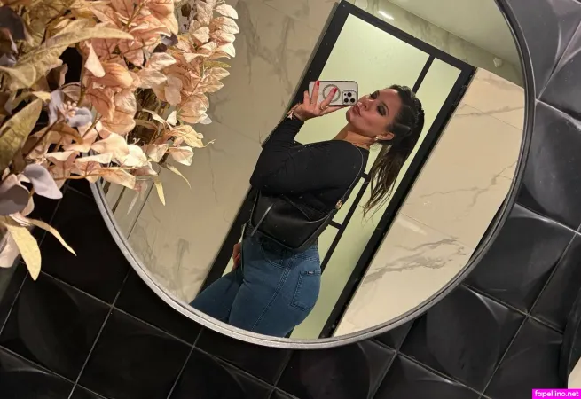 Misscaroline27 OnlyFans Thumbnail #J0CW2Jsj7I