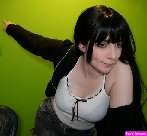 Misschalice 1 OnlyFans Thumbnail #2ZieIGim6w
