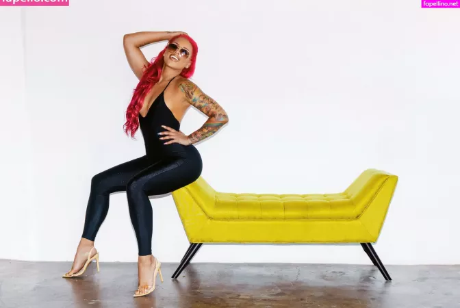 Misscharliepearl OnlyFans Thumbnail #g0N6bgzUF1