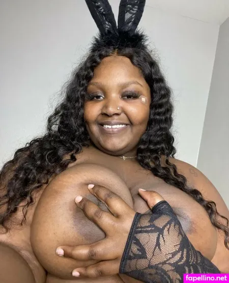 Misschocolateshortcake OnlyFans Thumbnail #dYReqn3j50