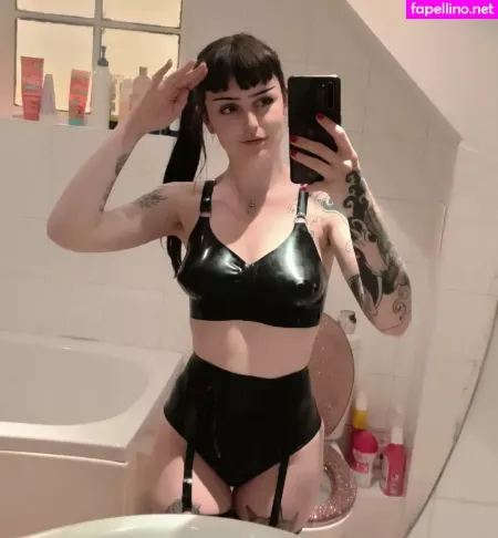 Missdellavigne OnlyFans Thumbnail #paajVL0rsa