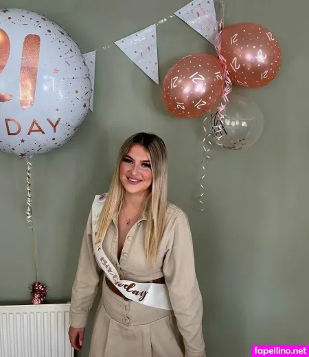Missell Louise OnlyFans Thumbnail #frYGSQKeRv