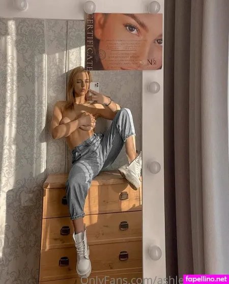 Missemmy19 OnlyFans Thumbnail #2U2DmUuJAn