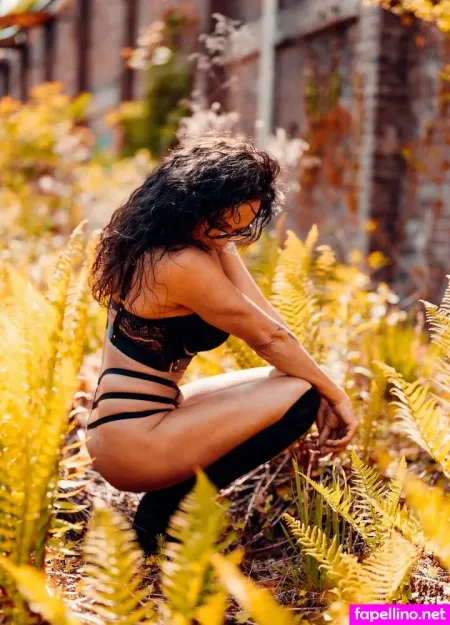 Misses Cougar OnlyFans Thumbnail #BL2vVOAFCs