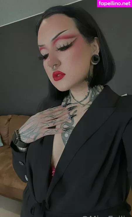 Misseviliafree OnlyFans Thumbnail #56ch2GA91k