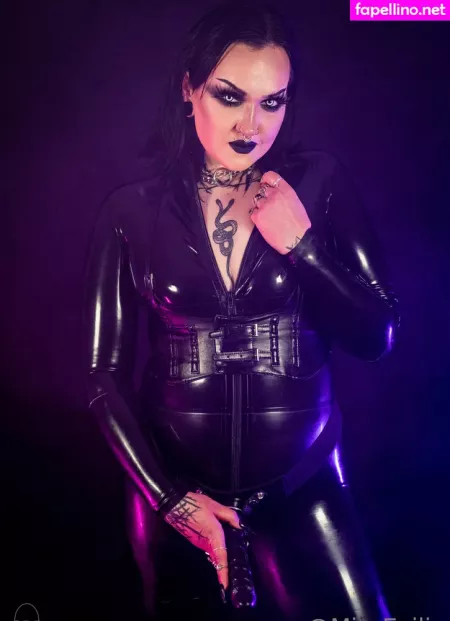 Misseviliafree OnlyFans Thumbnail #gyqcTPMTwl