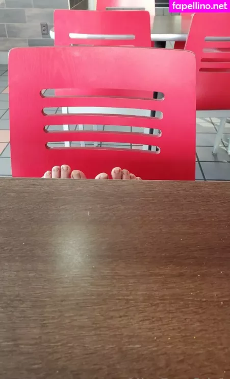 Missfeetstink OnlyFans Thumbnail #6F5MT9HROx
