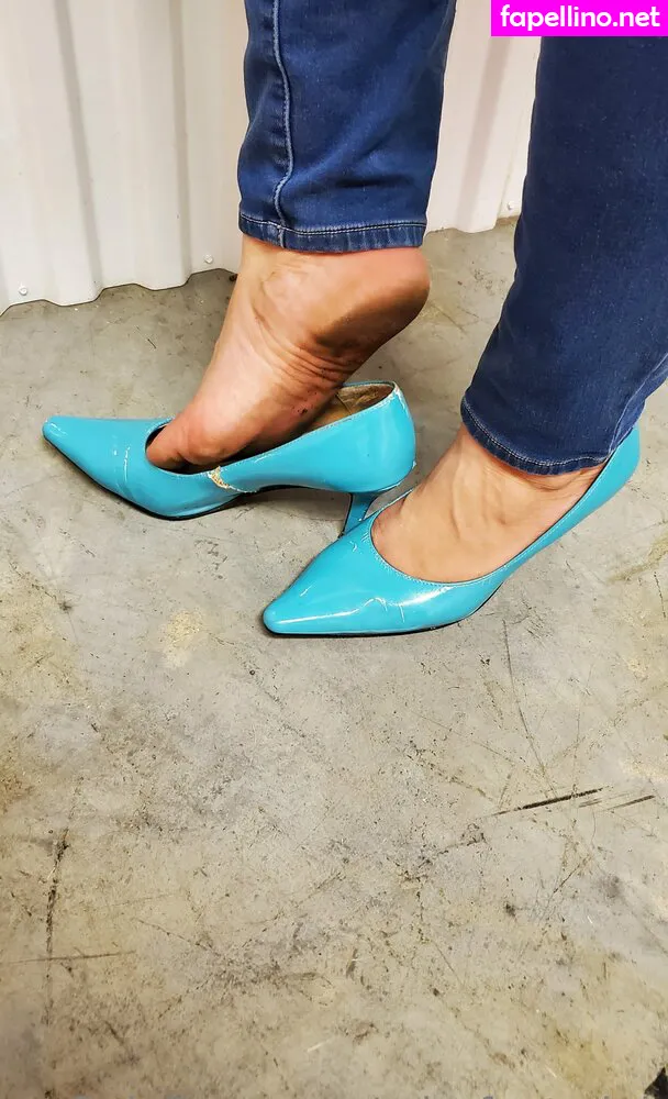 missfeetstink, missthoastink92 Nude Leaked OnlyFans Photo #7pG2Dcsr6i