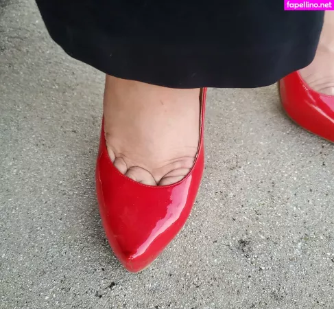 Missfeetstinkvip OnlyFans Thumbnail #Ig0HArMRsR