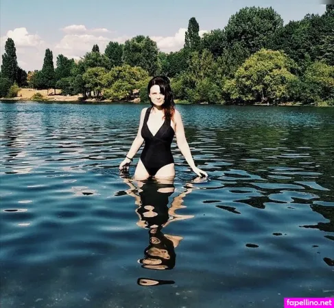 Missglados Dieamelie OnlyFans Thumbnail #ElFhKy5a2q