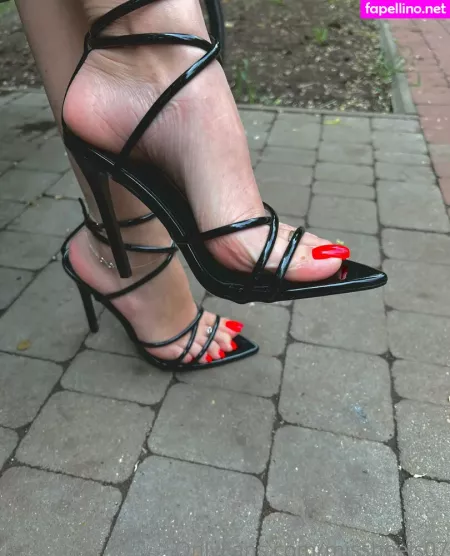 Missheels07 OnlyFans Thumbnail #X6Y0dvEDET