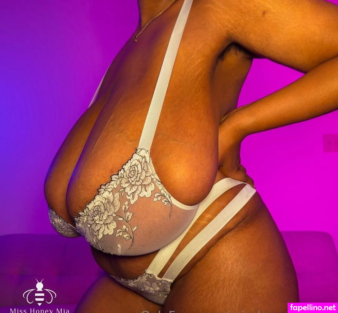 misshoney_mia, misshoneymiavip Nude Leaked OnlyFans Photo #VMzGAlsUEo