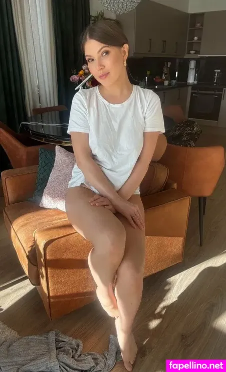 Misshotwinter OnlyFans Thumbnail #NJpWJBmMIK