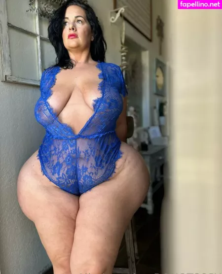 Misshourglass OnlyFans Thumbnail #UcwBuW7xgk