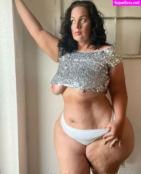 Misshourglass OnlyFans Thumbnail #n4PnUpORlV