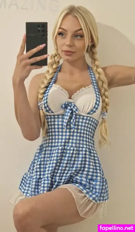 Misskinsella1996 OnlyFans Thumbnail #IaMfZdu8UQ