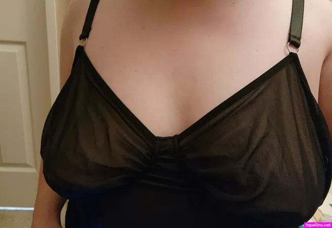 Misskittyhellebore OnlyFans Thumbnail #PIAzEVnWVv
