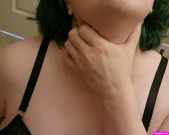 Misskittyhellebore OnlyFans Thumbnail #RaSnFmsy9r