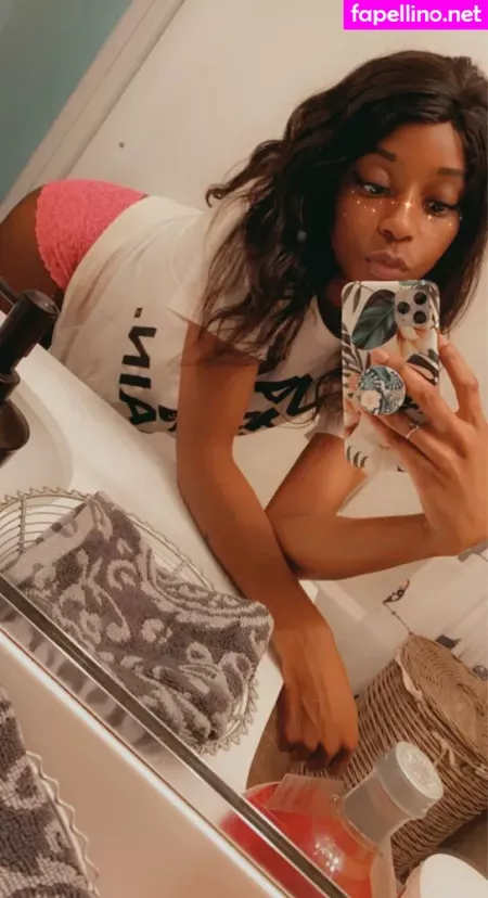 Misskrisskosplay OnlyFans Thumbnail #RVP0CTuxry