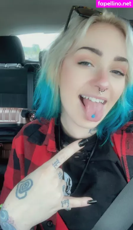 Misslavey666 OnlyFans Thumbnail #3RWRlGEiKD