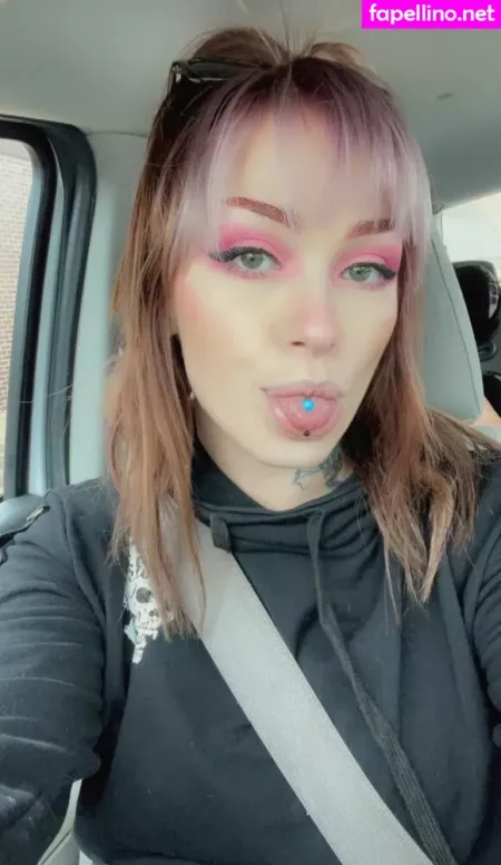 Misslavey666 OnlyFans Thumbnail #P4VadoIMjv