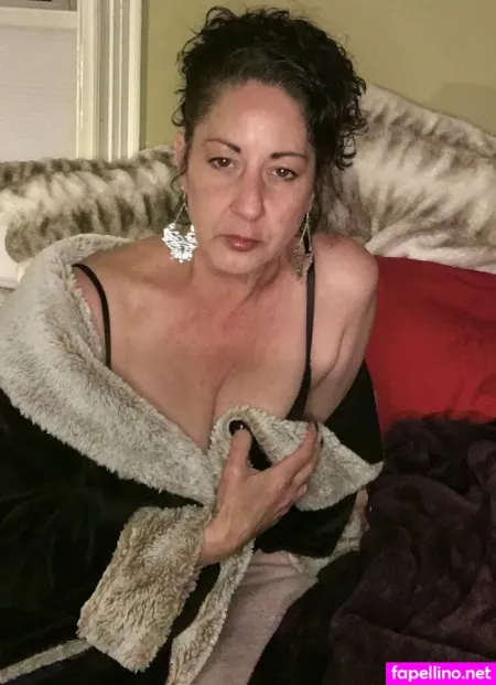 Missluvpet OnlyFans Thumbnail #urU9wGlfcp