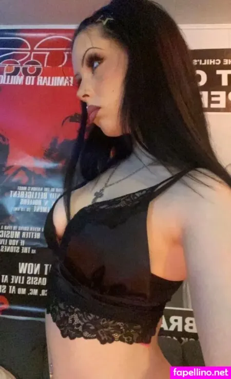 Missmarymay OnlyFans Thumbnail #41IKsAQOLv