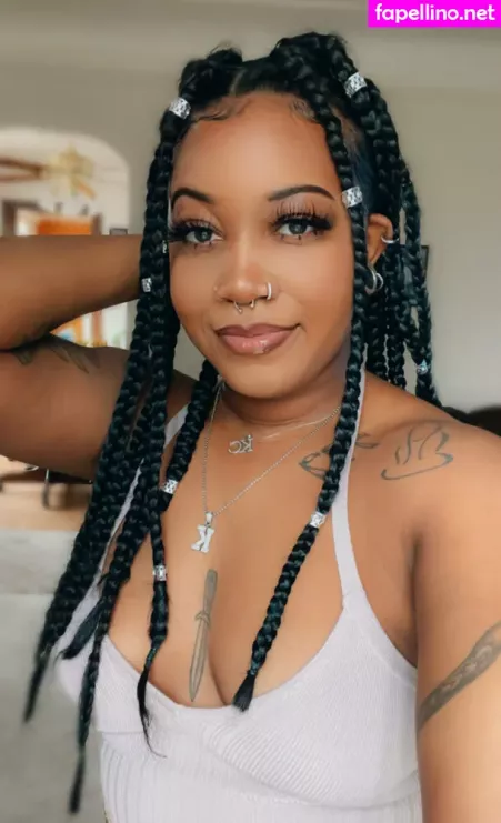 Missmcqueenxx OnlyFans Thumbnail #3qbOFGy6rn