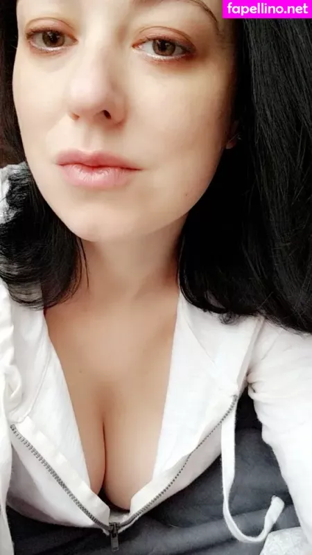 Missmelonee OnlyFans Thumbnail #LEBDFrXcJM