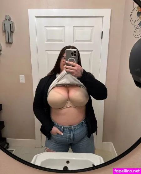Missmiaraefree OnlyFans Thumbnail #oCVO2IxoMZ