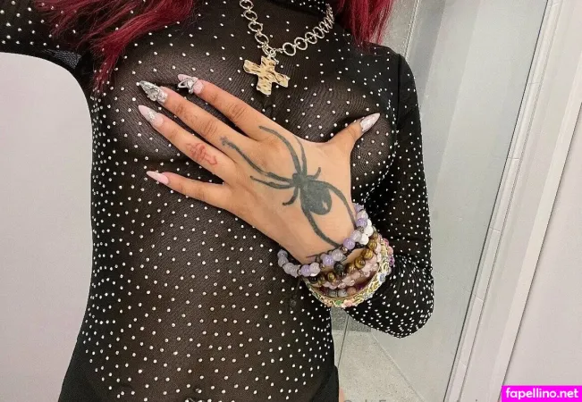 Missmilkmaire OnlyFans Thumbnail #HrS4zmmXCA