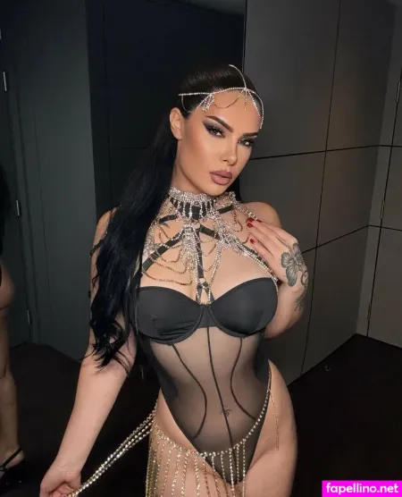 Missnerezza OnlyFans Thumbnail #wA9fvBIBNL