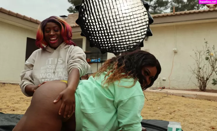 Missniemacream OnlyFans Thumbnail #LFUT0uDTYs