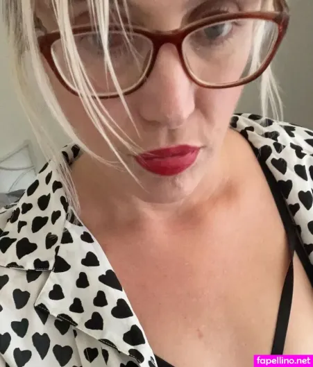 Missnylons07 Main Profile Photo