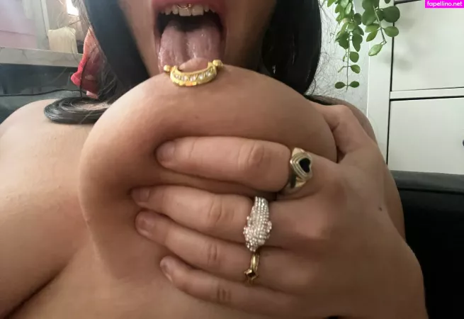 Missoverdrip OnlyFans Thumbnail #kmeCzJrDiH