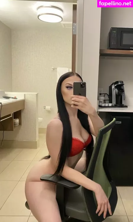 Missrichand OnlyFans Thumbnail #7mptcZKwL6