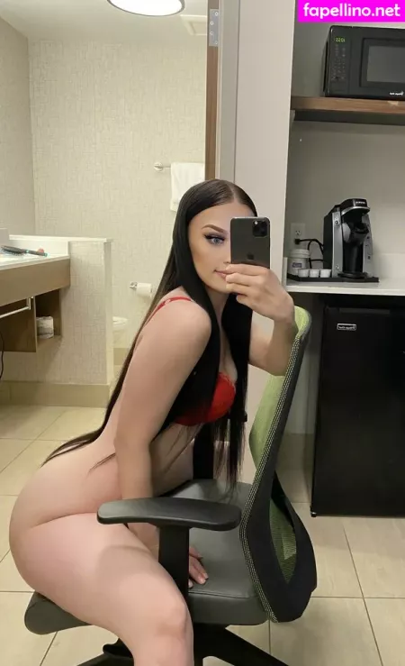 Missrichand OnlyFans Thumbnail #RD1h7GUsBf
