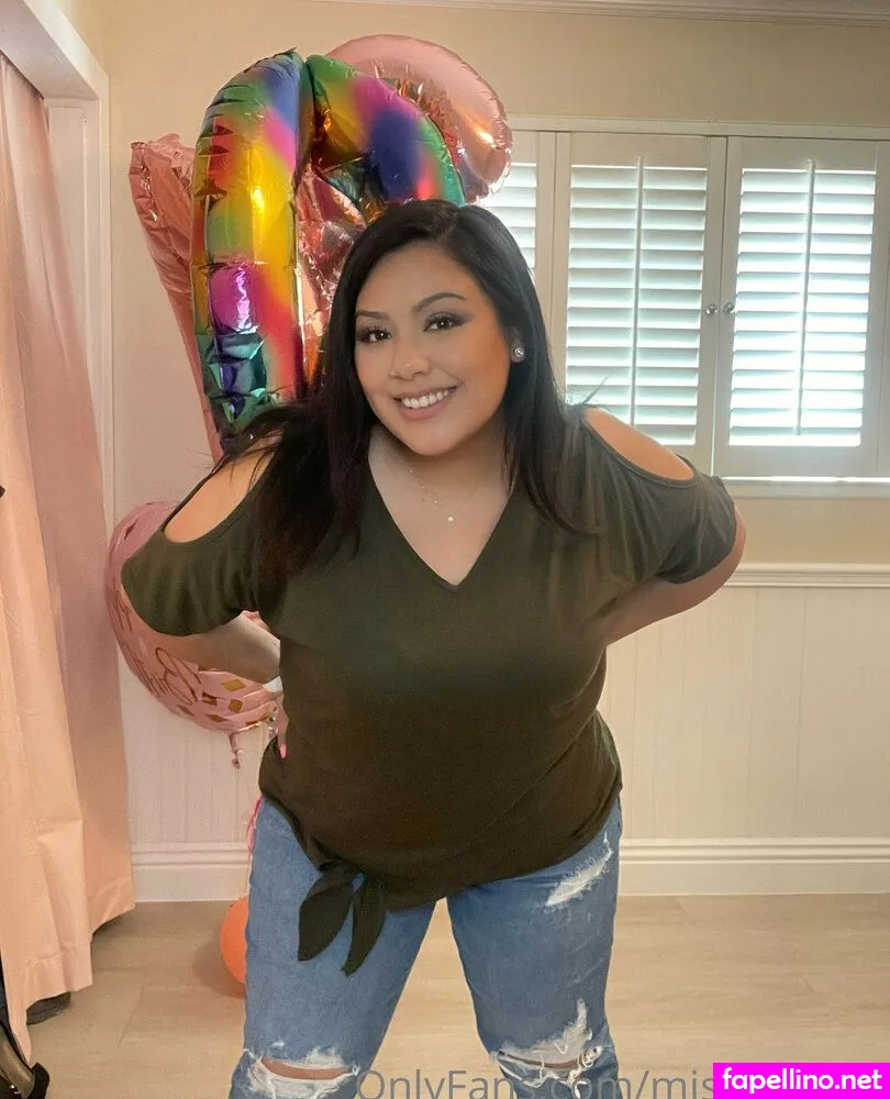 missroxyray Nude Leaked OnlyFans Photo #0h6mVxsiCS