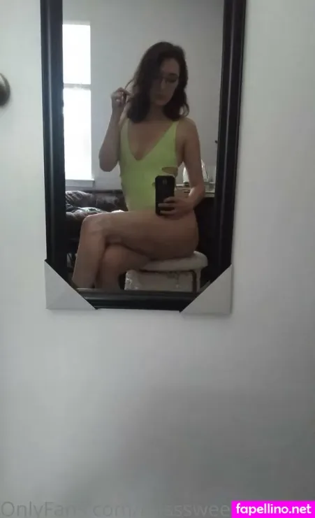 Misssweetpetite22 OnlyFans Thumbnail #wOzb29ZZd2
