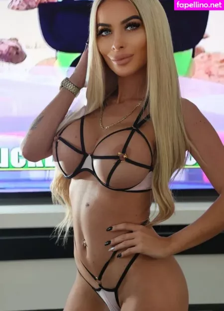 Missteela O OnlyFans Thumbnail #0ffKVQSfDo