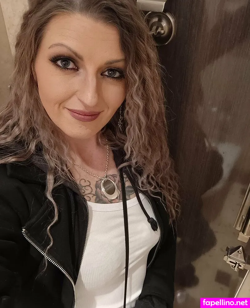 misstrixiexoxo, mizztrixie Nude Leaked OnlyFans Photo #FrOOL3eFnO