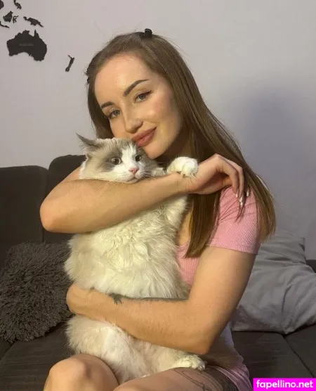 Missvelviss OnlyFans Thumbnail #xQ2AbOzr4Z