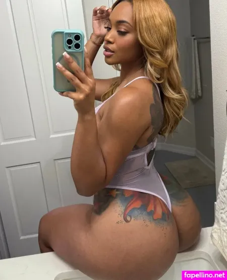 Missvenice 1 OnlyFans Thumbnail #CvMHVO7jhi