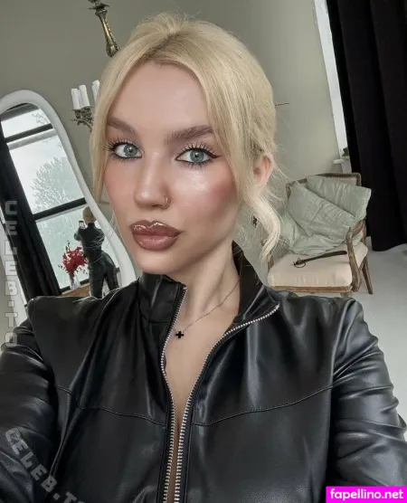 Mistress Darsy OnlyFans Thumbnail #2QDJZqcxIS